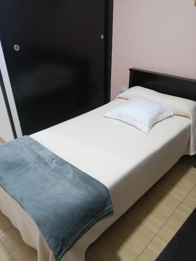 Hostal Julian برونيتي المظهر الخارجي الصورة